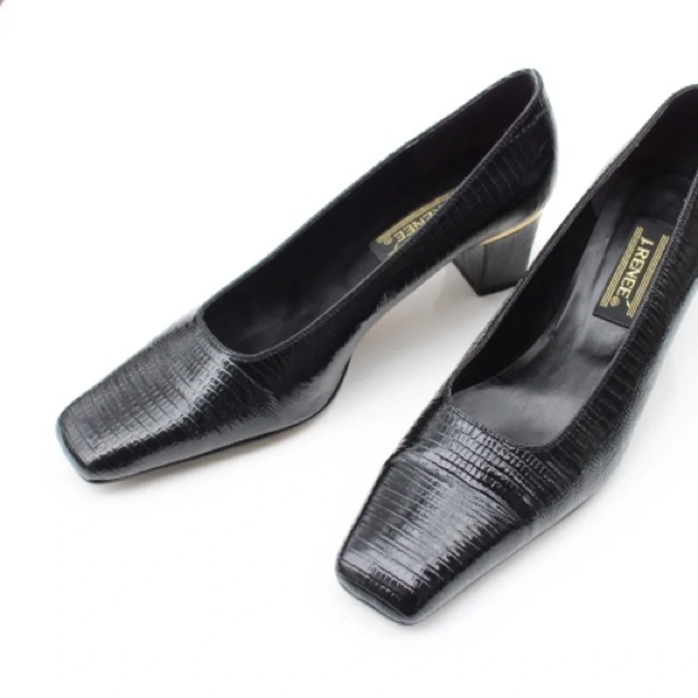 J. Renee pumps